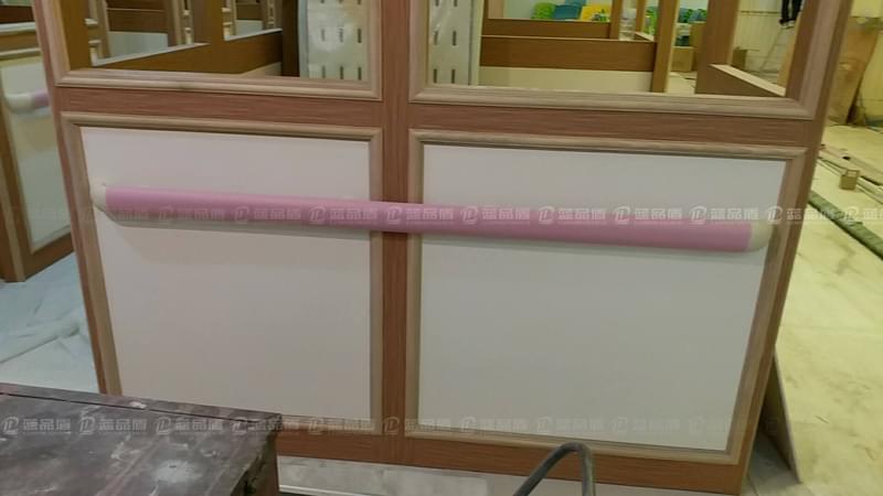 【香港養(yǎng)老院】粉色扶手，更添溫馨！